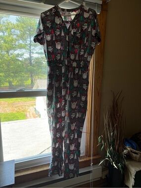 Winks Scrub Brand Gray Holiday Print Jumpsuit